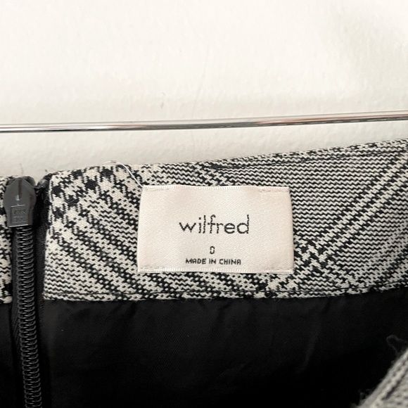 Aritzia wilfred plaid skirt - Picture 2 of 3